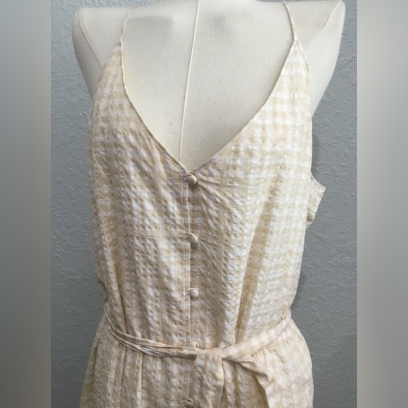 Paige - Picture 2 of 6